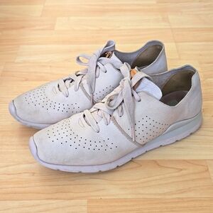 UGG Women's Tye Leather Sneakers Coconut Milk Size 10